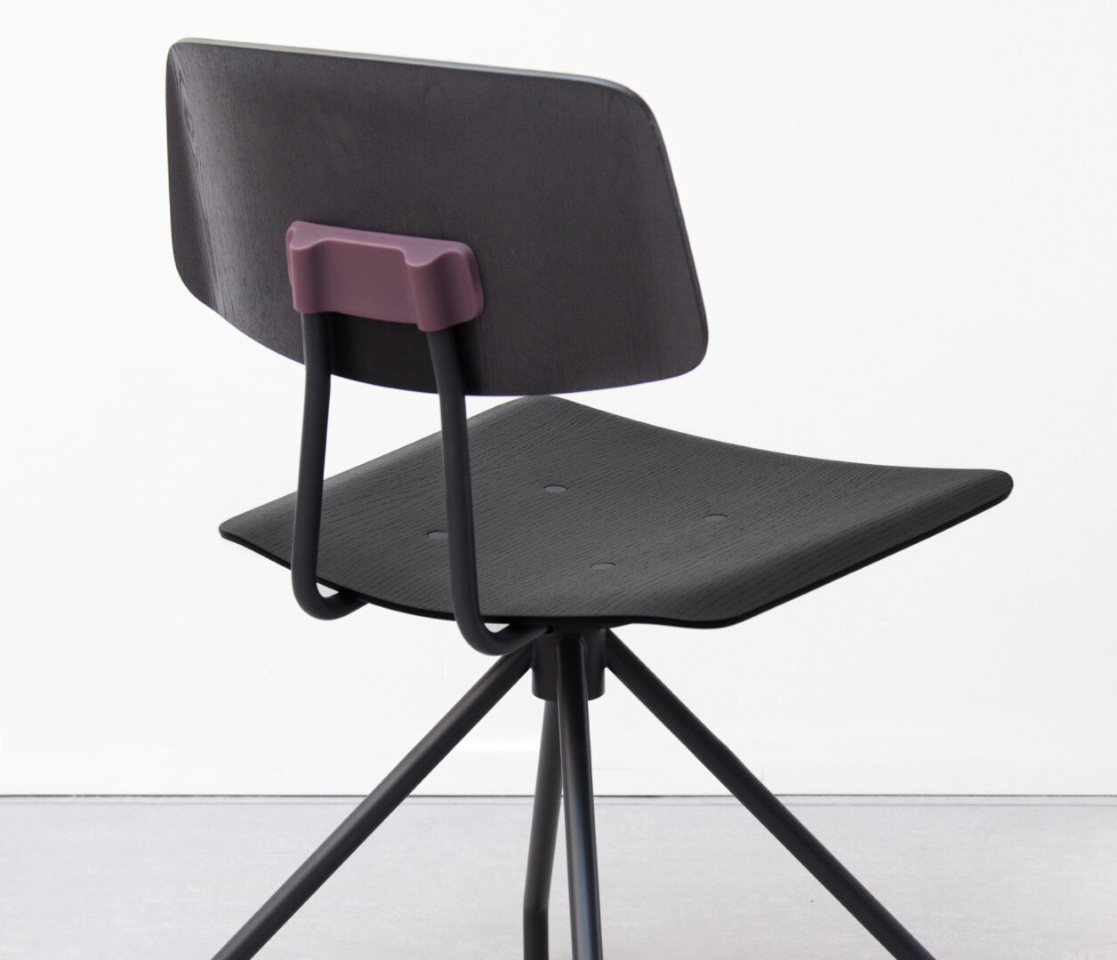 OCEE_FOUR – Chairs – Share Meet – Packshot Image (1).jpg